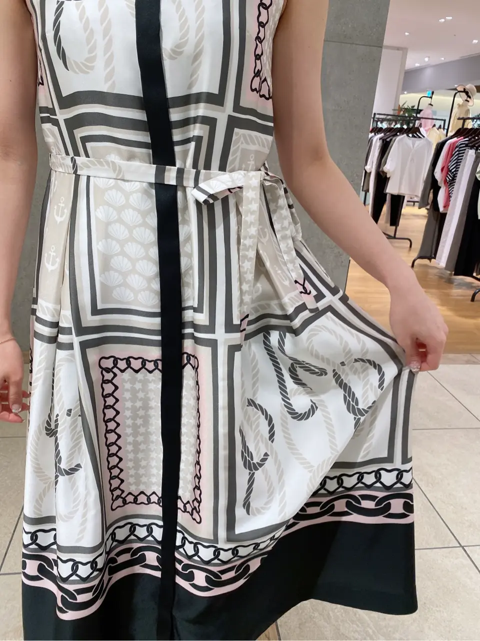 GRACE CONTINENTAL YUKARI  コーディネート画像