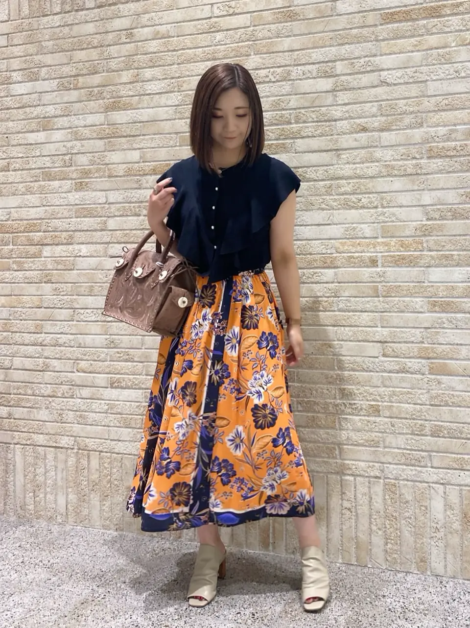 GRACE CONTINENTAL MOMOKO コーディネート画像