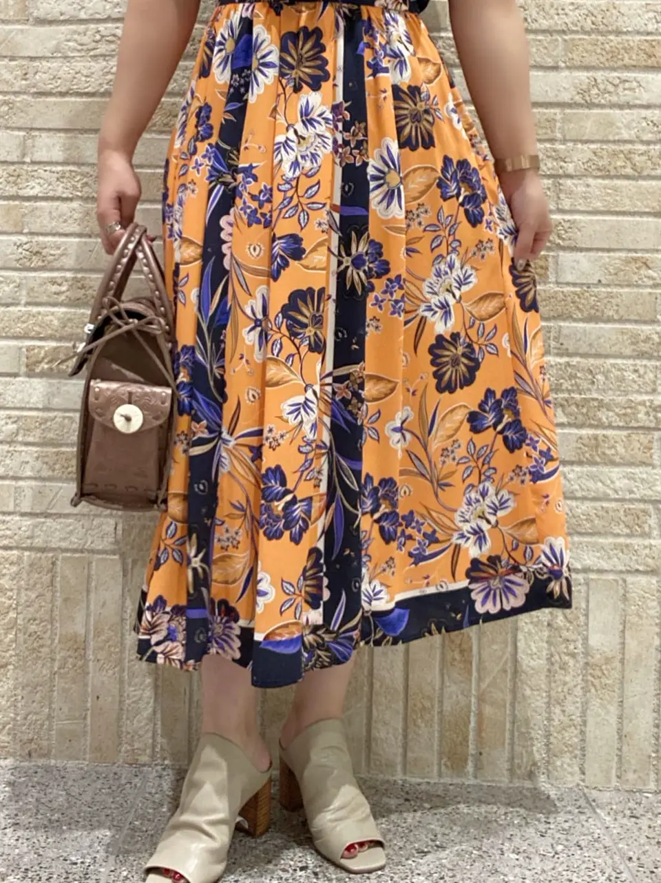 GRACE CONTINENTAL MOMOKO コーディネート画像