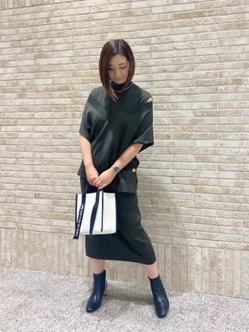 GRACE CONTINENTAL MOMOKO コーディネート画像