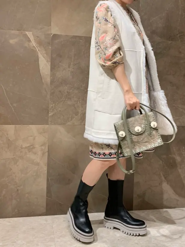 GRACE CONTINENTAL 穐山　香織 コーディネート画像