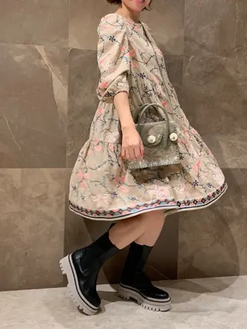 GRACE CONTINENTAL 穐山　香織 コーディネート画像