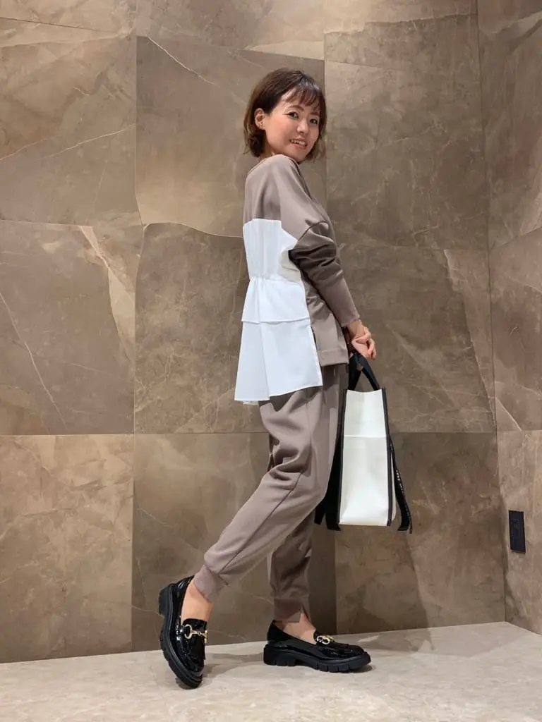 GRACE CONTINENTAL 穐山　香織 コーディネート画像