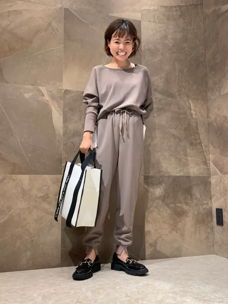 GRACE CONTINENTAL 穐山　香織 コーディネート画像