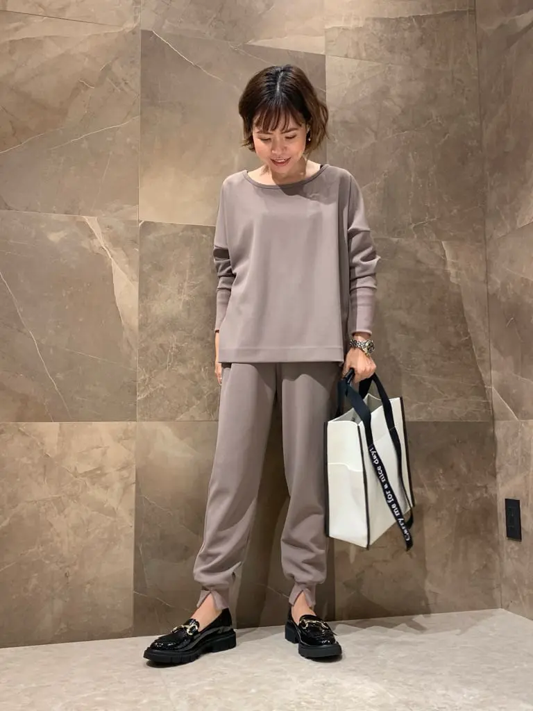 GRACE CONTINENTAL 穐山　香織 コーディネート画像