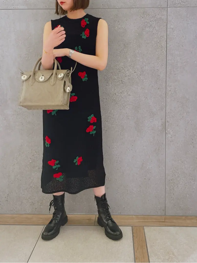 GRACE CONTINENTAL 伊藤　静華 コーディネート画像