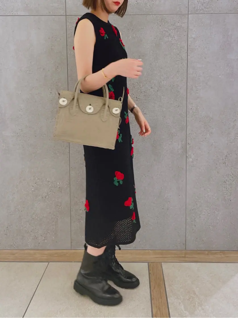 GRACE CONTINENTAL 伊藤　静華 コーディネート画像