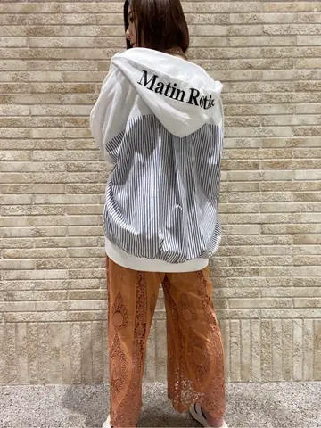 GRACE CONTINENTAL MOMOKO コーディネート画像