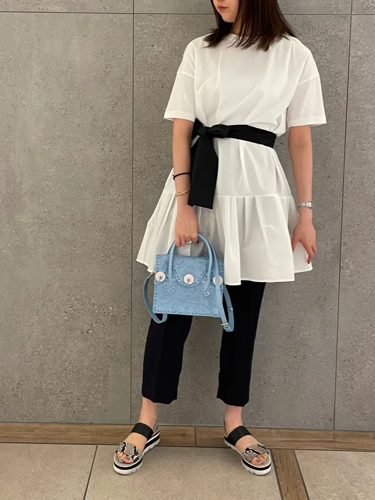 GRACE CONTINENTAL 伊藤　静華 コーディネート画像