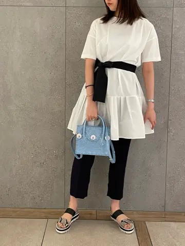 GRACE CONTINENTAL 伊藤　静華 コーディネート画像