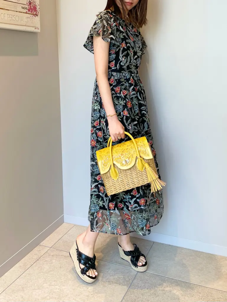 GRACE CONTINENTAL 伊藤　静華 コーディネート画像