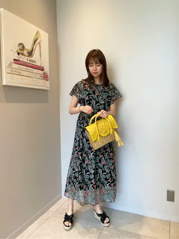 GRACE CONTINENTAL 伊藤　静華 コーディネート画像