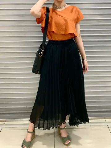 GRACE CONTINENTAL yoshi コーディネート画像