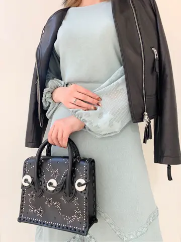 GRACE CONTINENTAL yoshi コーディネート画像