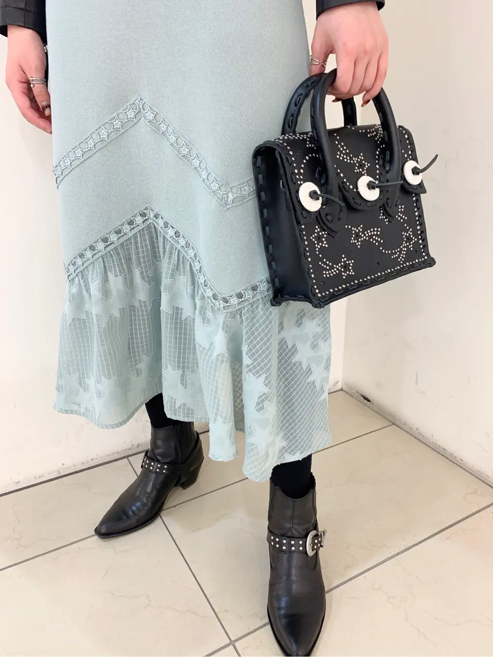 GRACE CONTINENTAL yoshi コーディネート画像