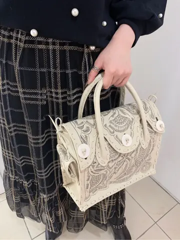 GRACE CONTINENTAL yoshi コーディネート画像