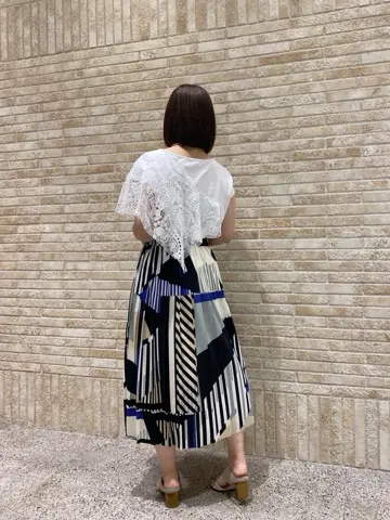 GRACE CONTINENTAL MOMOKO コーディネート画像