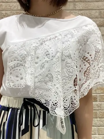 GRACE CONTINENTAL MOMOKO コーディネート画像