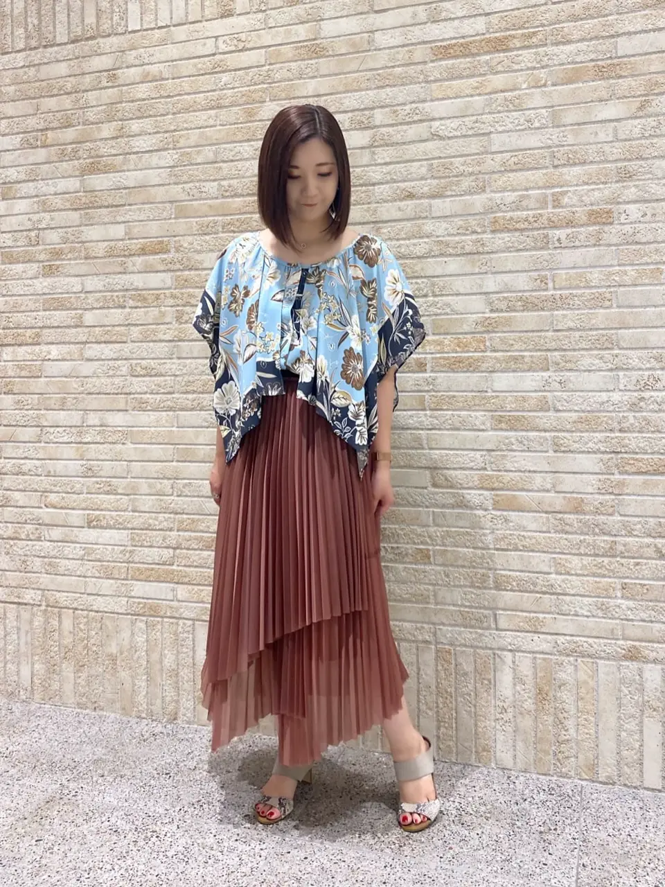 GRACE CONTINENTAL MOMOKO コーディネート画像