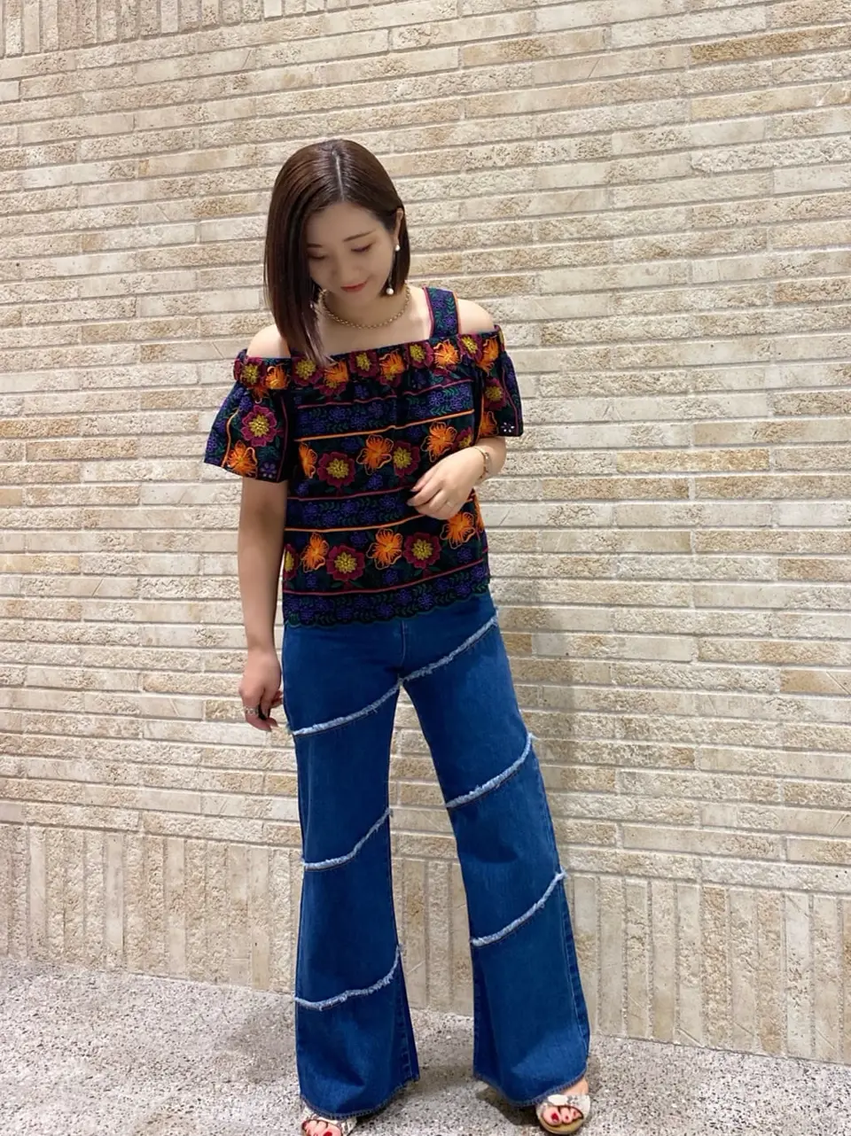 GRACE CONTINENTAL MOMOKO コーディネート画像