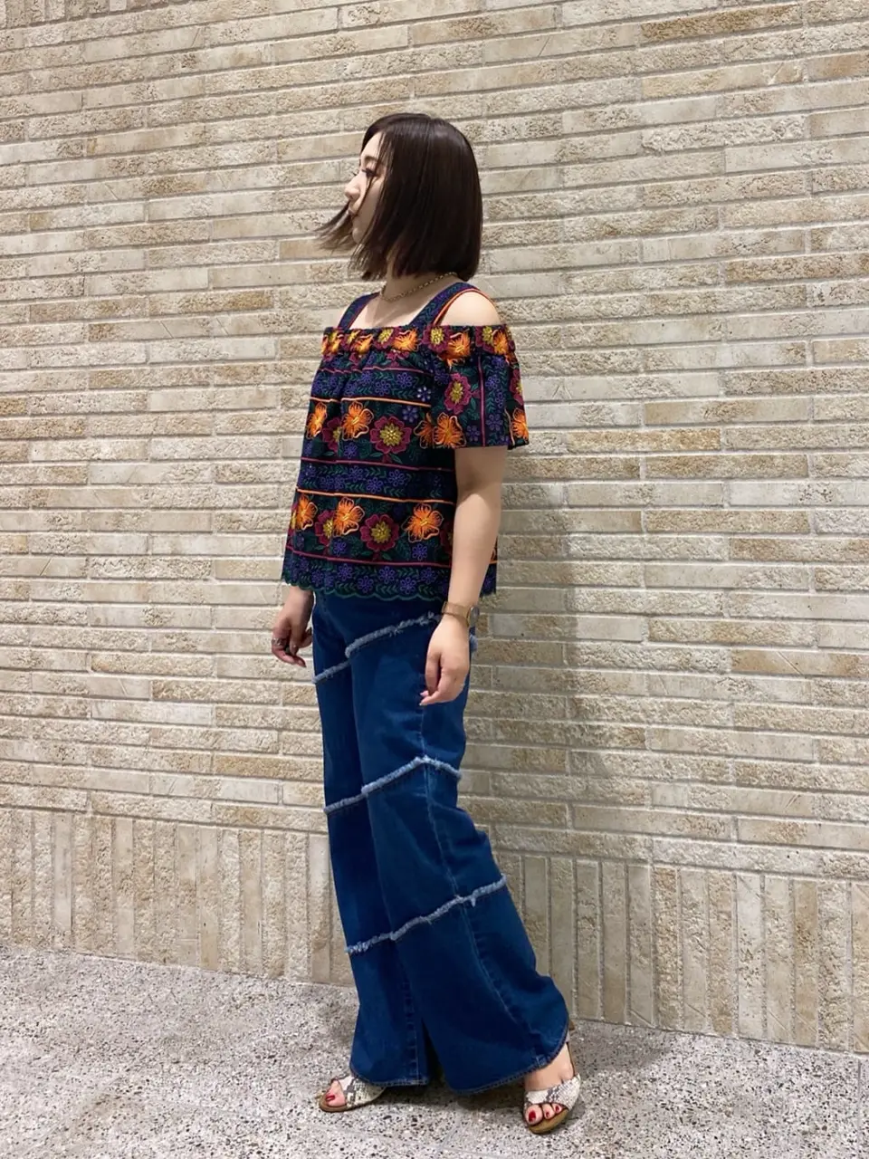 GRACE CONTINENTAL MOMOKO コーディネート画像