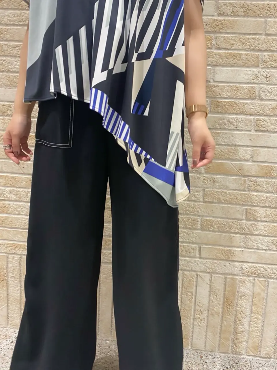 GRACE CONTINENTAL MOMOKO コーディネート画像