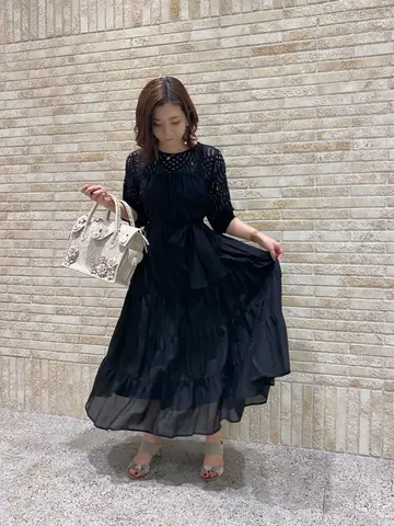 GRACE CONTINENTAL MOMOKO コーディネート画像