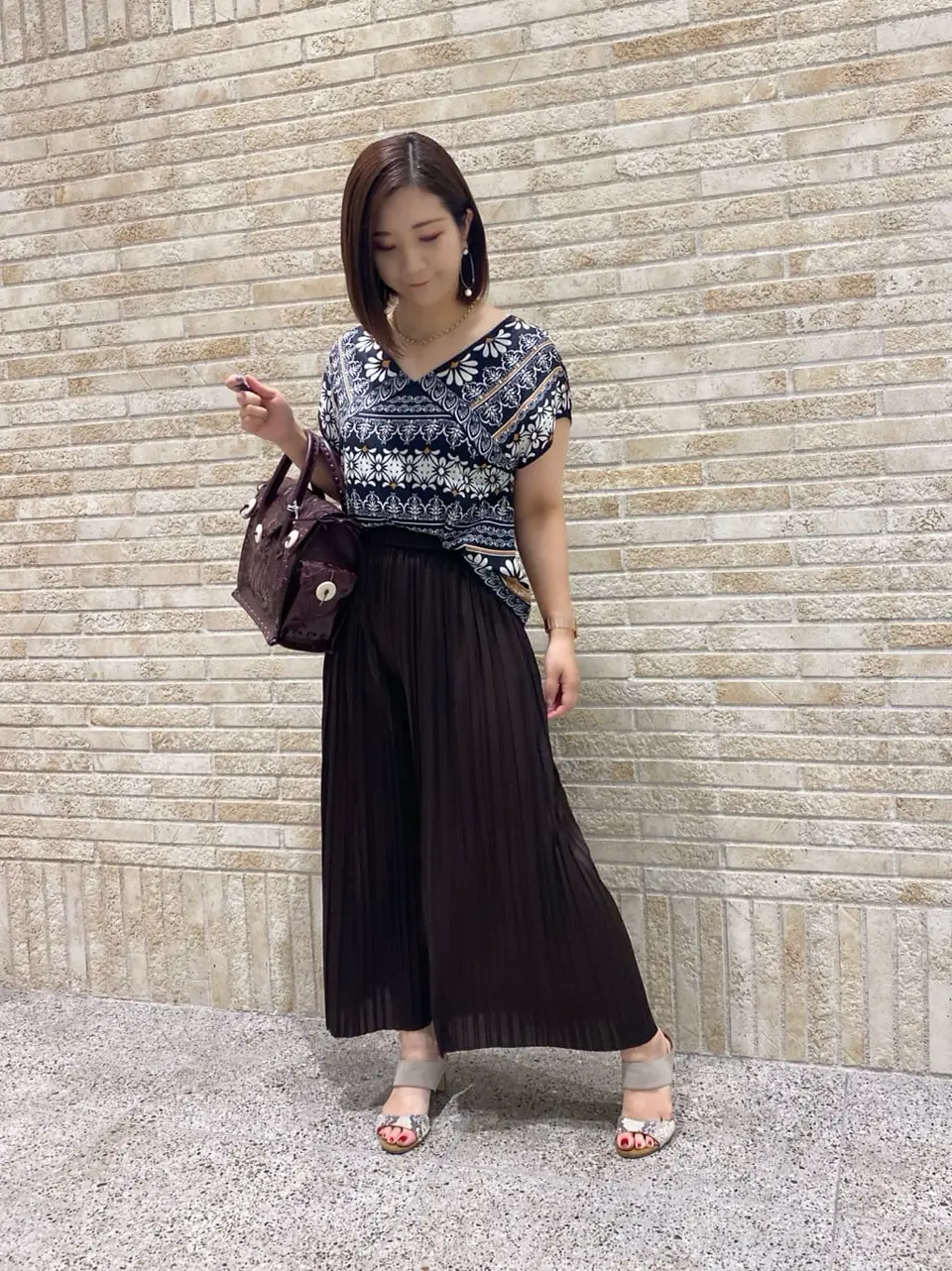 GRACE CONTINENTAL MOMOKO コーディネート画像