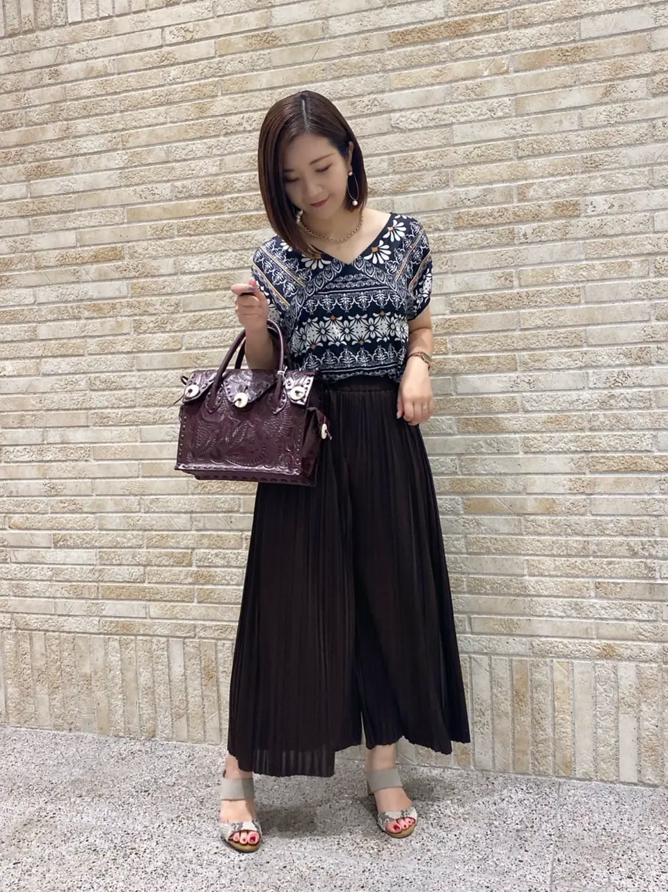 GRACE CONTINENTAL MOMOKO コーディネート画像