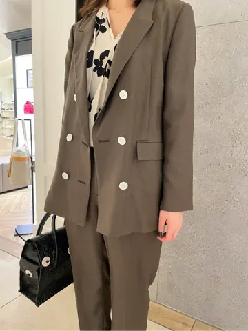 GRACE CONTINENTAL 伊藤　静華 コーディネート画像