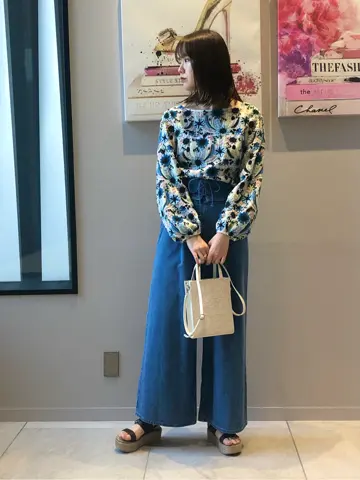 GRACE CONTINENTAL 伊藤　静華 コーディネート画像