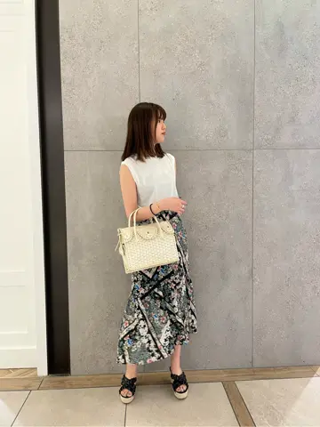 GRACE CONTINENTAL 伊藤　静華 コーディネート画像