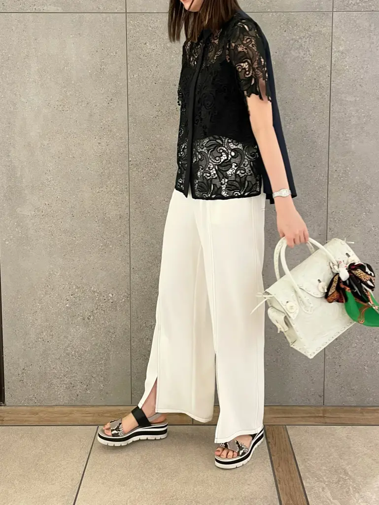 GRACE CONTINENTAL 伊藤　静華 コーディネート画像