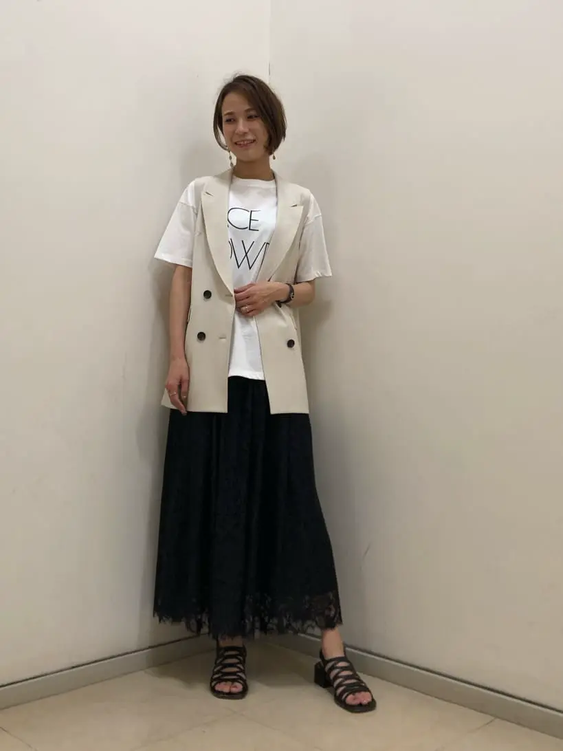 GRACE CONTINENTAL 亀田 未希 コーディネート画像