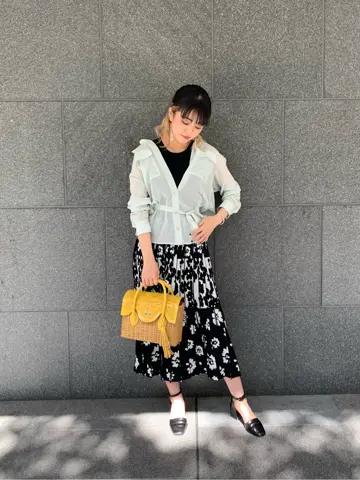 GRACE CONTINENTAL yoshi コーディネート画像