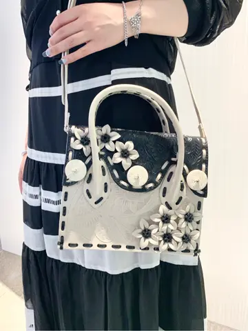 GRACE CONTINENTAL yoshi コーディネート画像