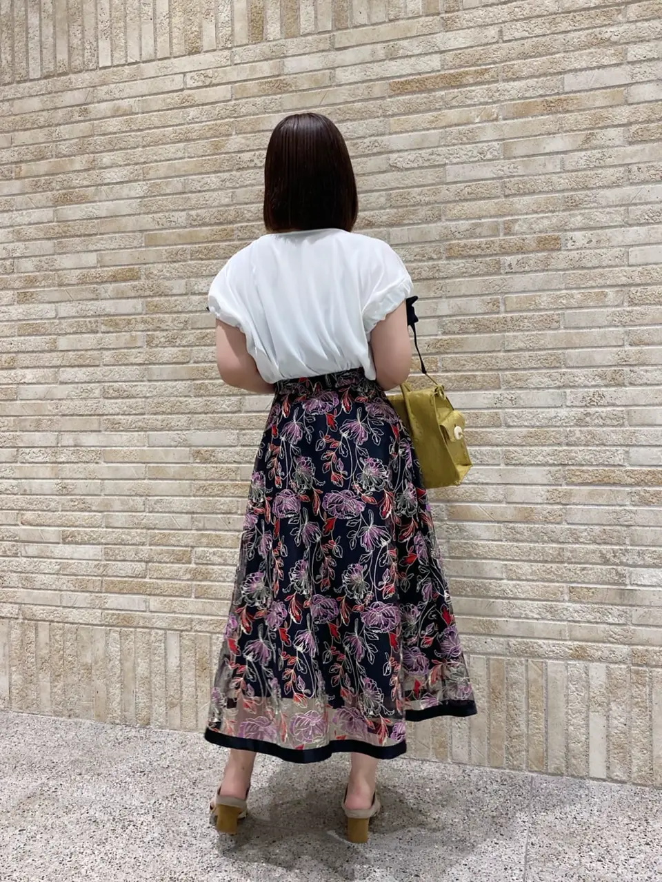 GRACE CONTINENTAL MOMOKO コーディネート画像