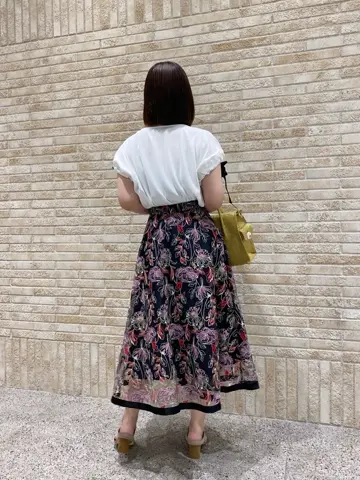 GRACE CONTINENTAL MOMOKO コーディネート画像