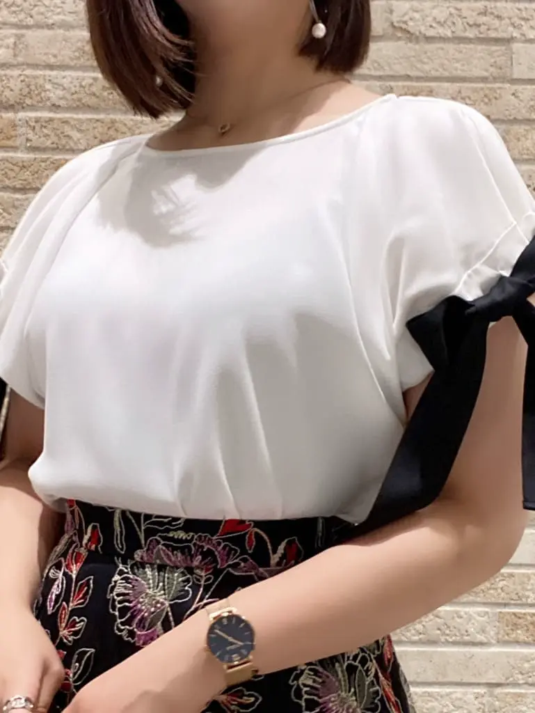 GRACE CONTINENTAL MOMOKO コーディネート画像