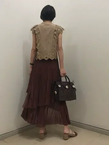 GRACE CONTINENTAL 亀田 未希 コーディネート画像