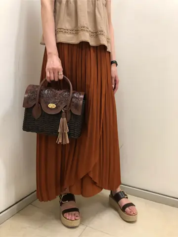 GRACE CONTINENTAL 亀田 未希 コーディネート画像