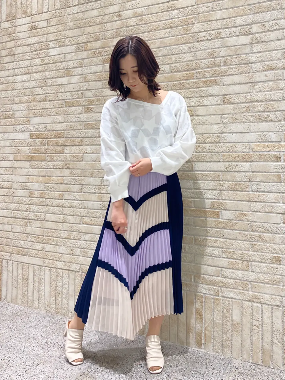 GRACE CONTINENTAL MOMOKO コーディネート画像