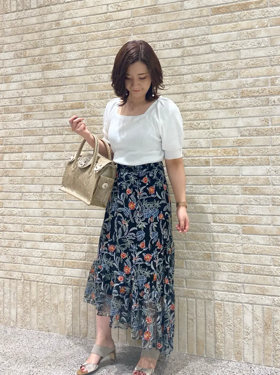 GRACE CONTINENTAL MOMOKO コーディネート画像