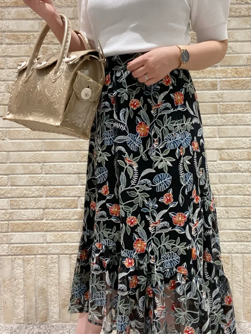 GRACE CONTINENTAL MOMOKO コーディネート画像