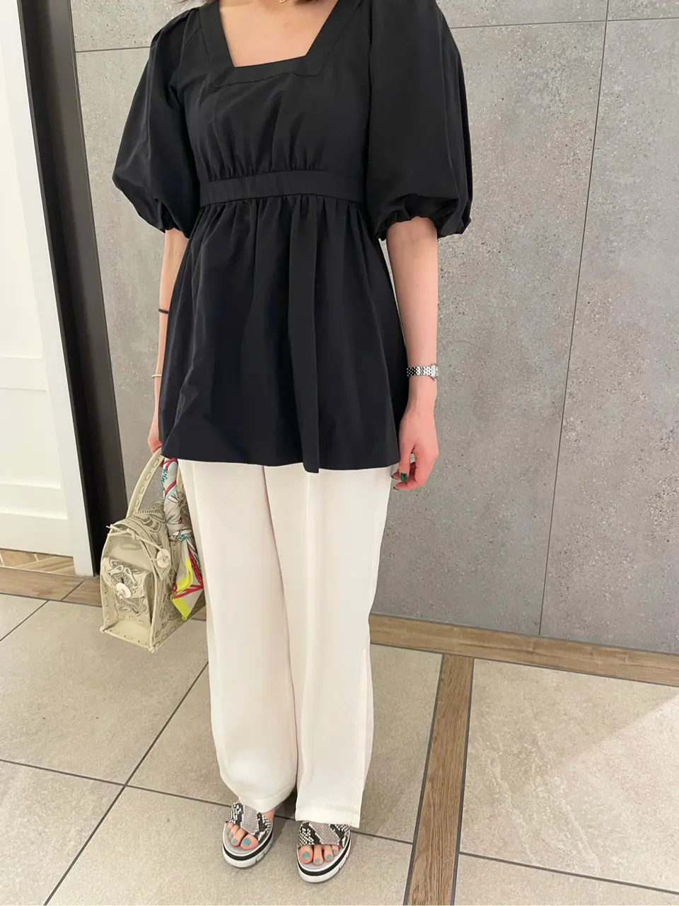 GRACE CONTINENTAL 伊藤　静華 コーディネート画像