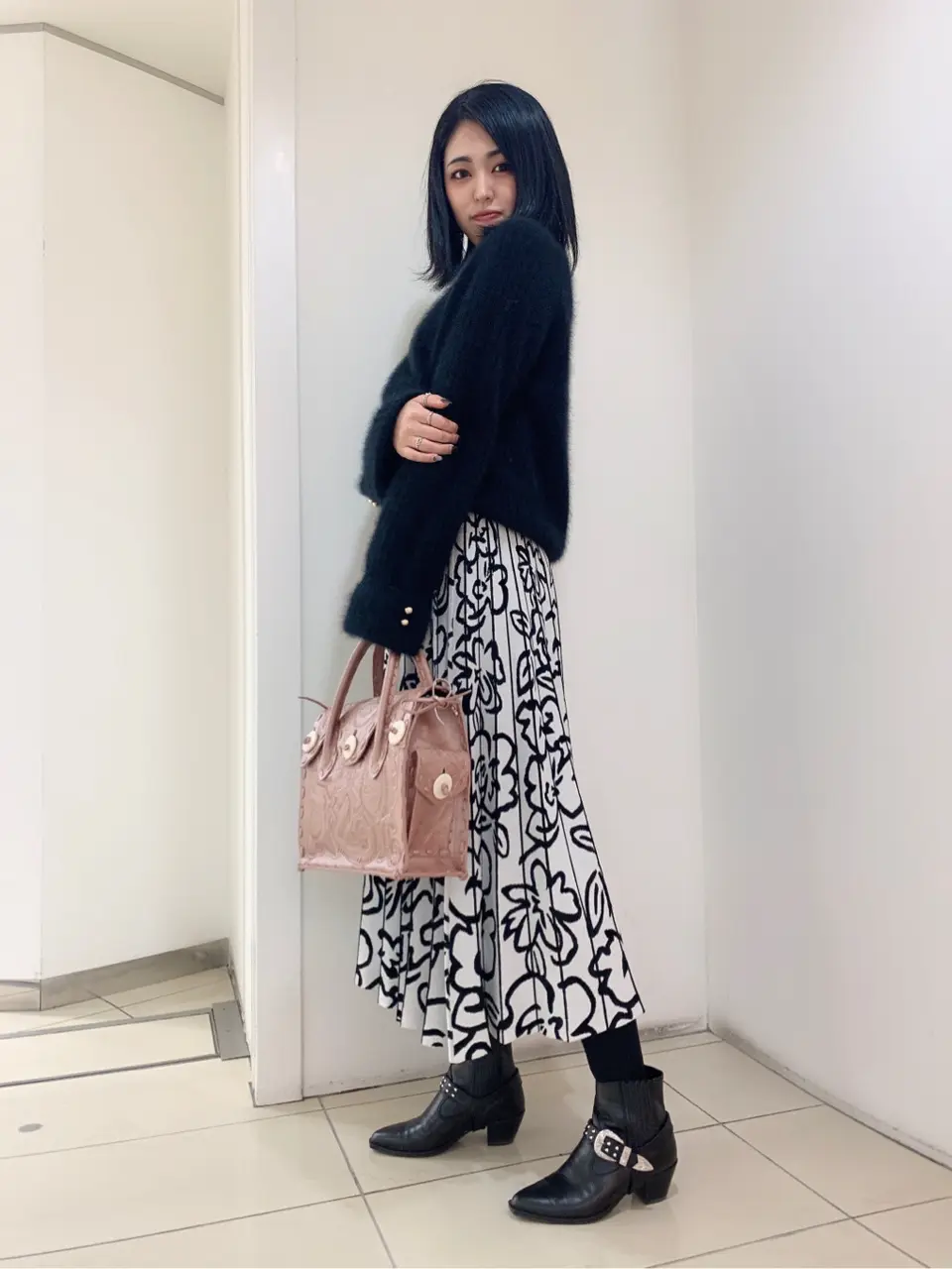 GRACE CONTINENTAL yoshi コーディネート画像