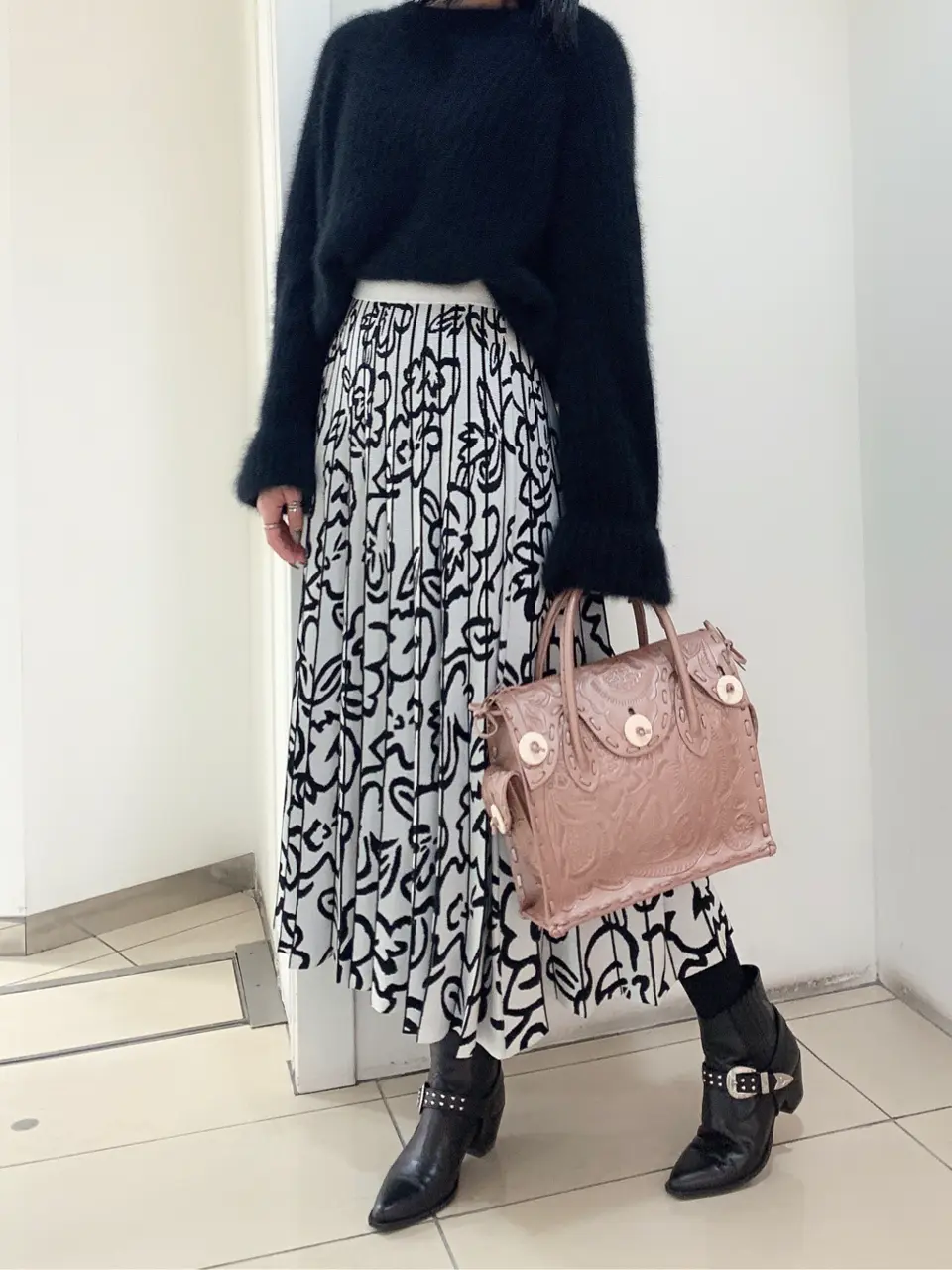 GRACE CONTINENTAL yoshi コーディネート画像