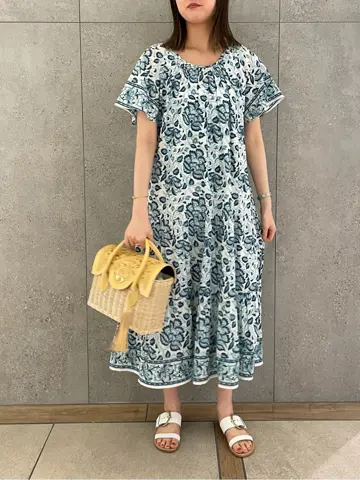 GRACE CONTINENTAL 伊藤　静華 コーディネート画像