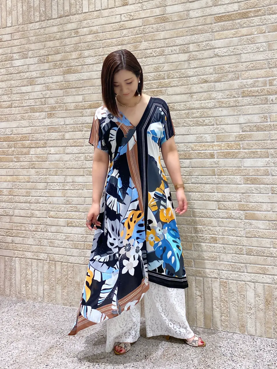 GRACE CONTINENTAL MOMOKO コーディネート画像