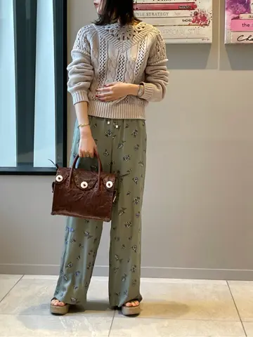 GRACE CONTINENTAL 伊藤　静華 コーディネート画像